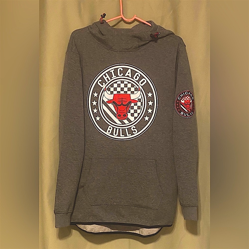 Chicago Bulls Ultra Game Graphic Grey Pullover  NBA Fleece Hoodie Men’s Small
